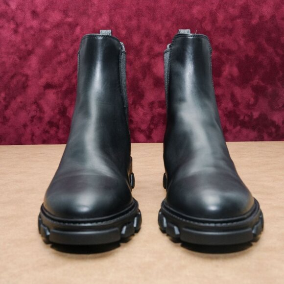 Michael Kors Women Ridley Black Leather Lug Chelsea Ankle Boots sz 9 - Picture 3 of 8